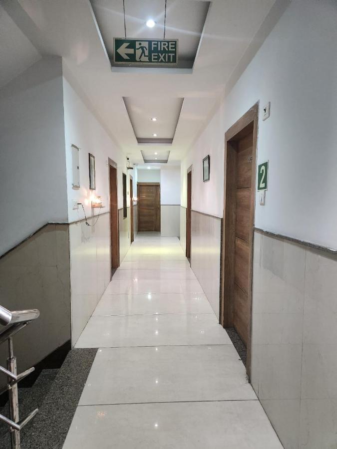 Airport Hotel Ivy With Free Airport Transfr New Delhi Exterior photo