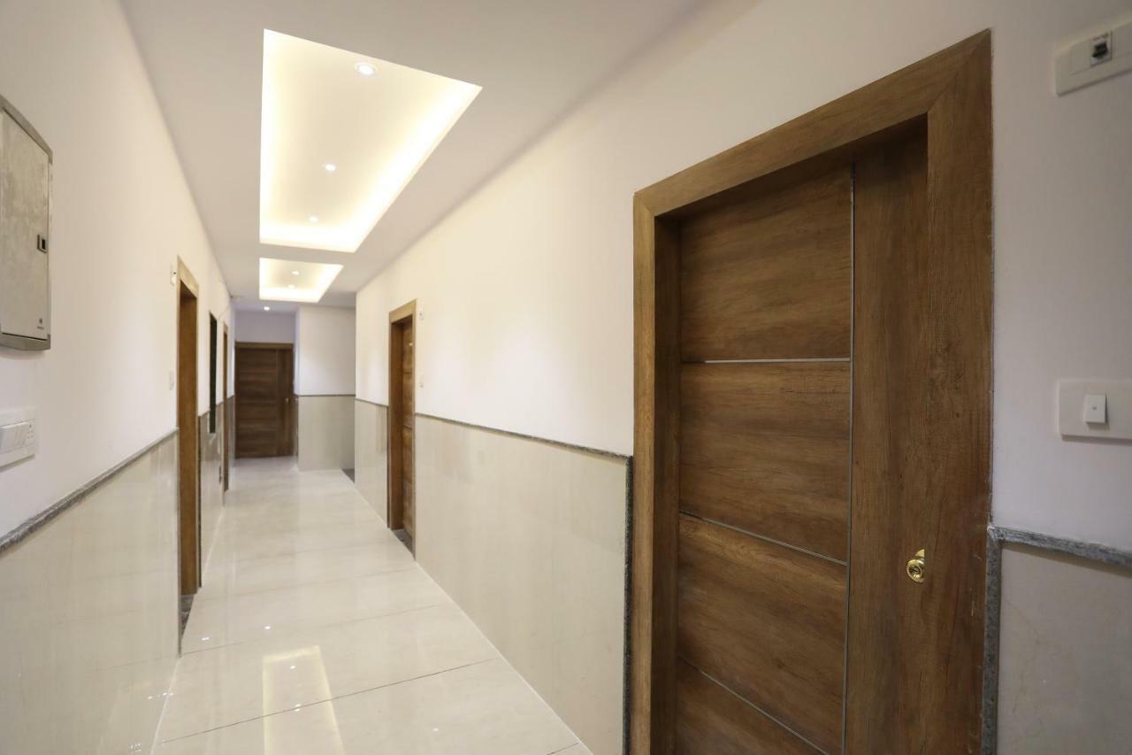 Airport Hotel Ivy With Free Airport Transfr New Delhi Exterior photo
