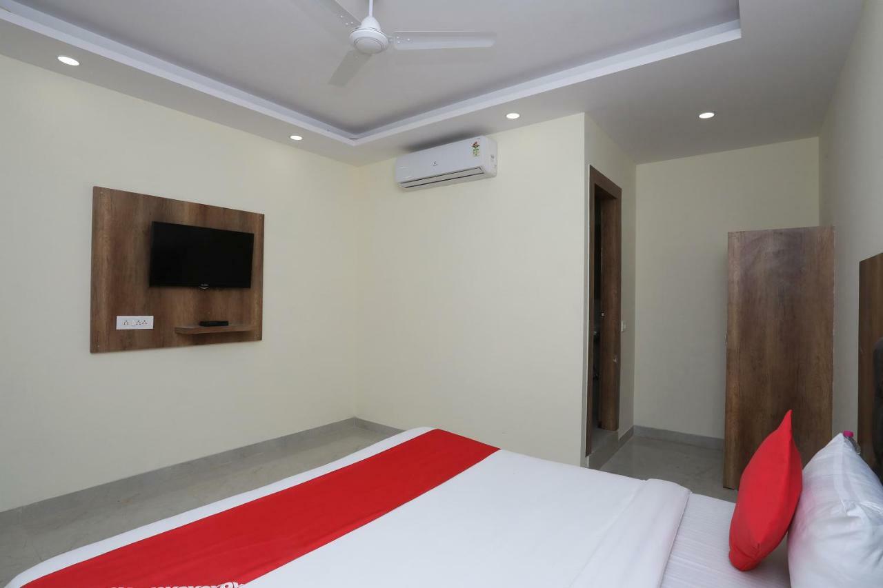 Airport Hotel Ivy With Free Airport Transfr New Delhi Exterior photo